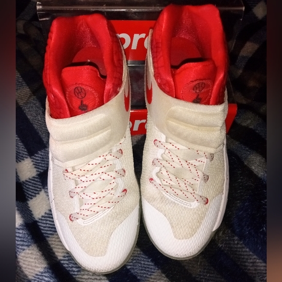 Nike Kyrie 2 Touch Factor Basketball Sneakers Youth - Picture 5 of 14